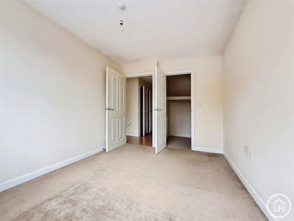 Property photo 3 of 10 Bedroom One