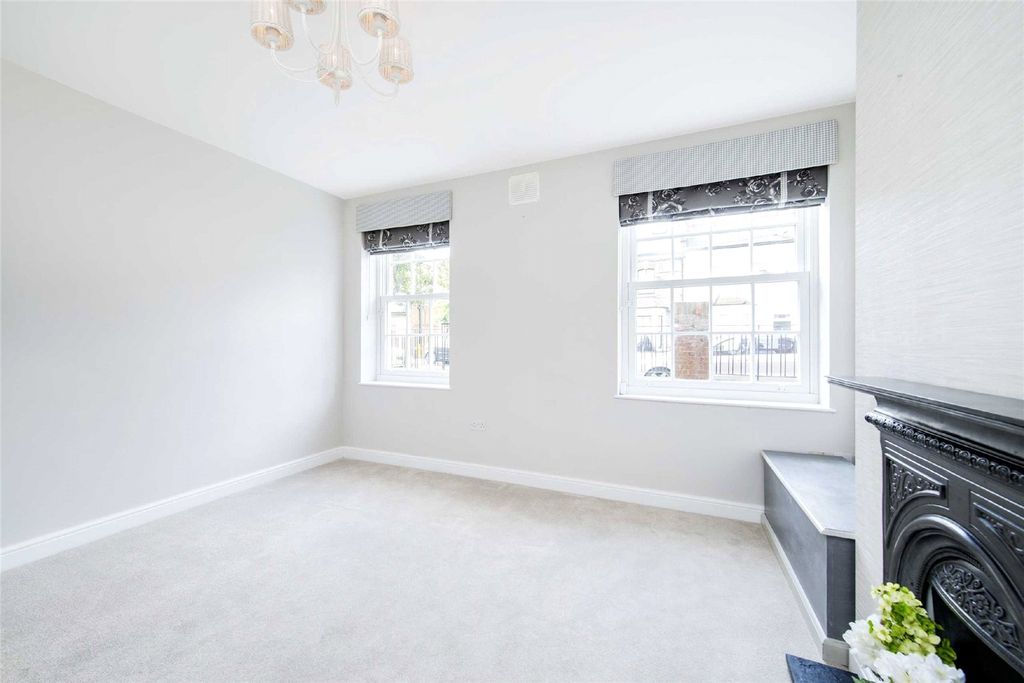 Property photo 2 of 9 Picture No. 01