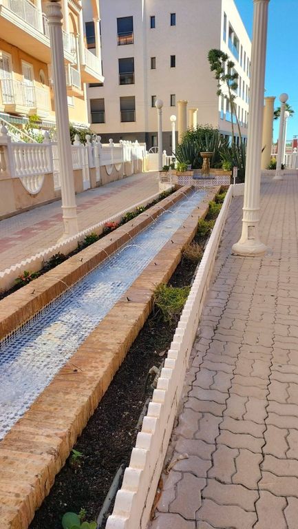 Property photo 3 of 37