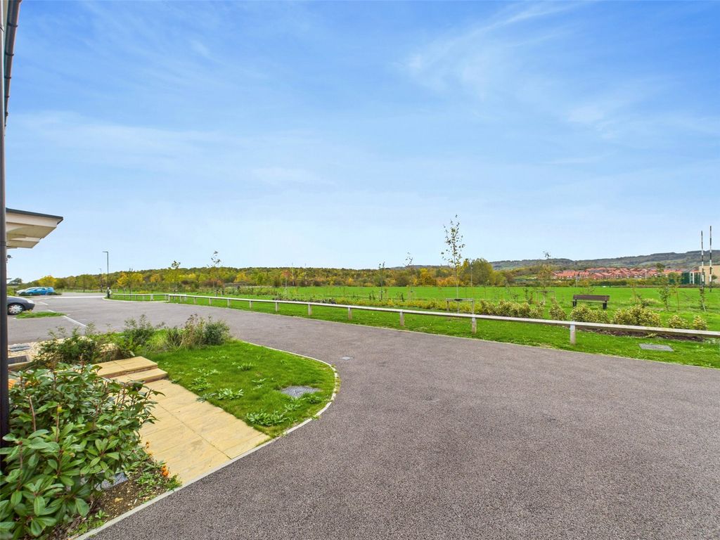 Property photo 2 of 18 Picture No. 02