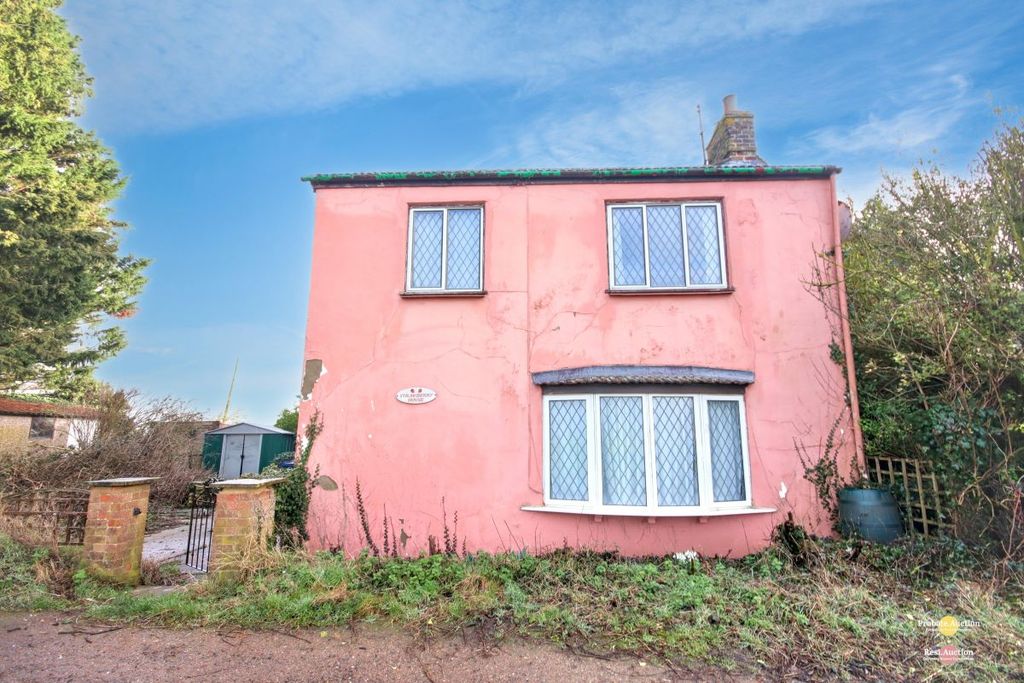 Property photo 3 of 23