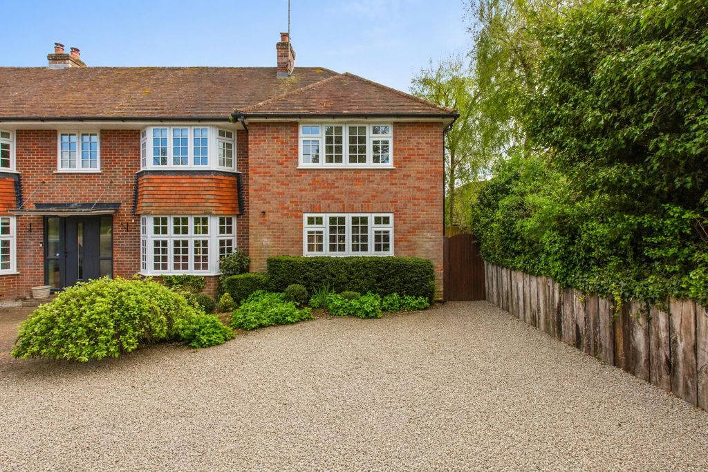 Property photo 1 of 14 Front Aspect