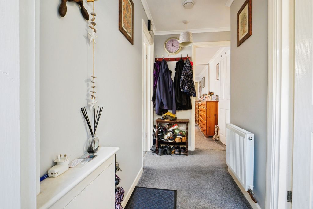 Property photo 2 of 22