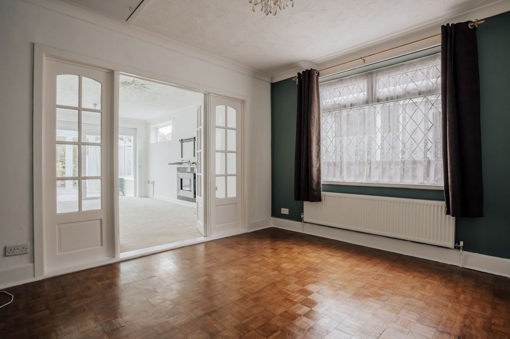 Property photo 3 of 16
