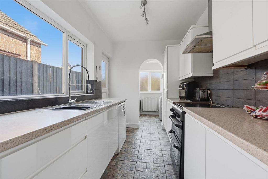 Property photo 2 of 23 Kitchen