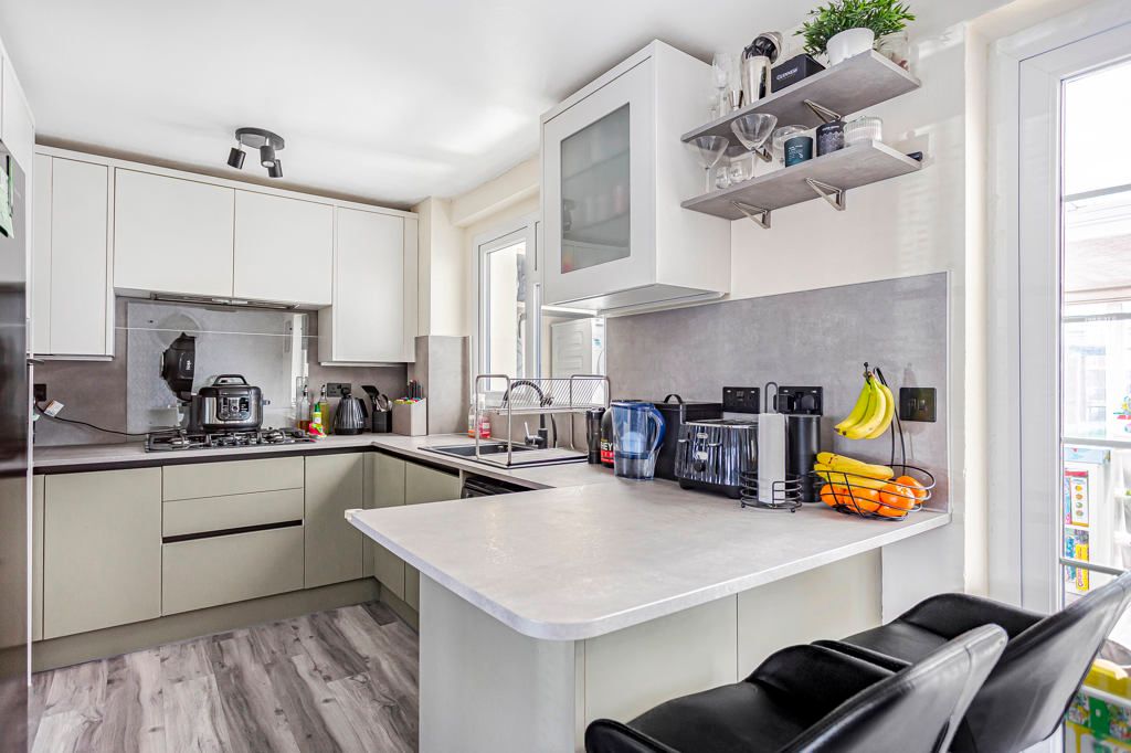 Property photo 3 of 13 Kitchen