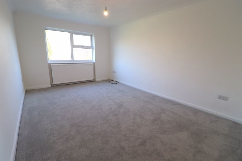 Property photo 3 of 6 Photo 6