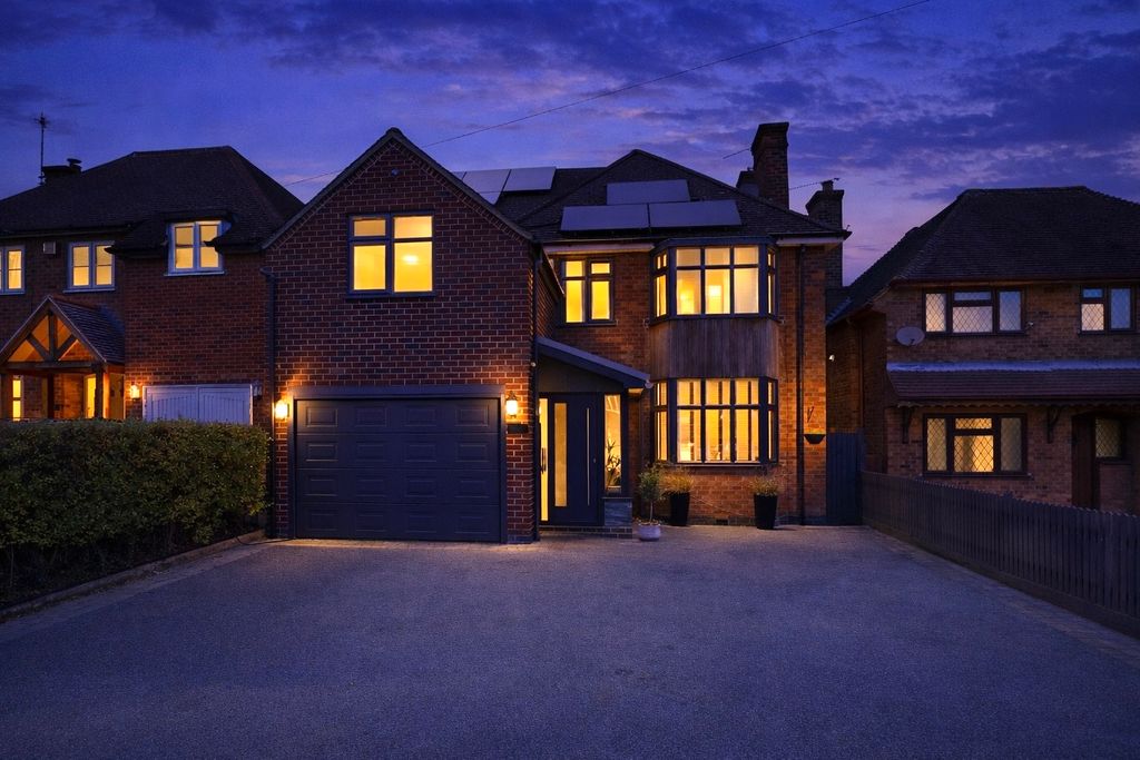 Property photo 1 of 40 0CE7F717-C147-49C3-8025-4Fadffafcec6.Jpeg