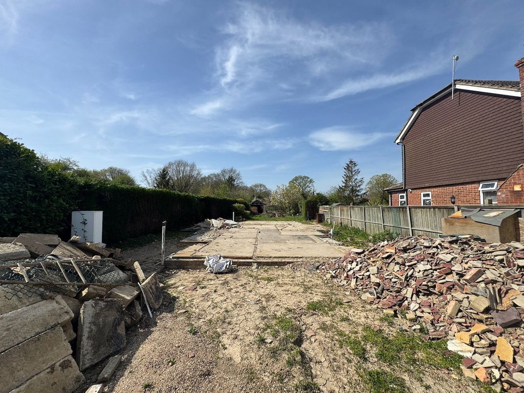 Property photo 2 of 11