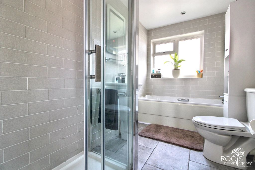 Property photo 3 of 15 Picture No. 05