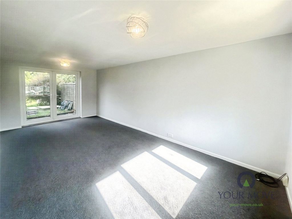 Property photo 3 of 9 Lounge