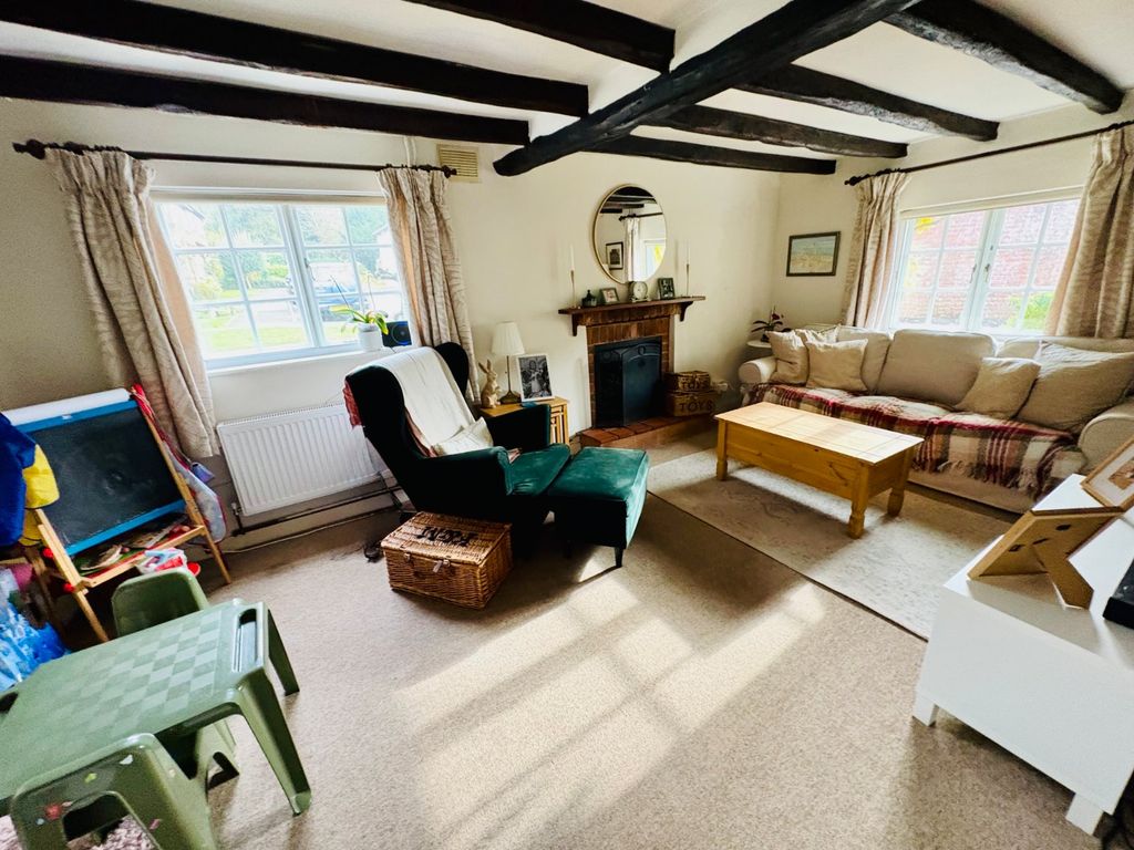 Property photo 3 of 10 Picture No. 12