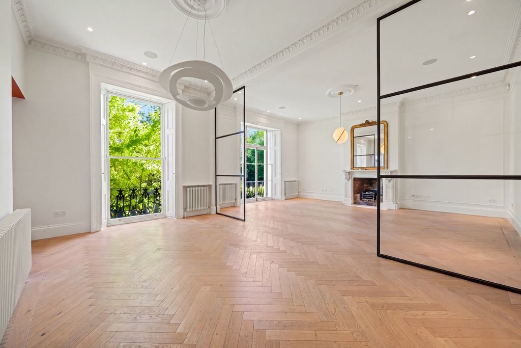 Property photo 2 of 16 5067351