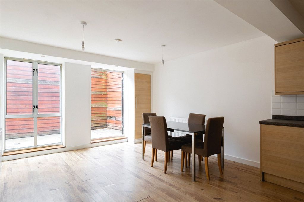 Property photo 2 of 7 Portunus Building E3