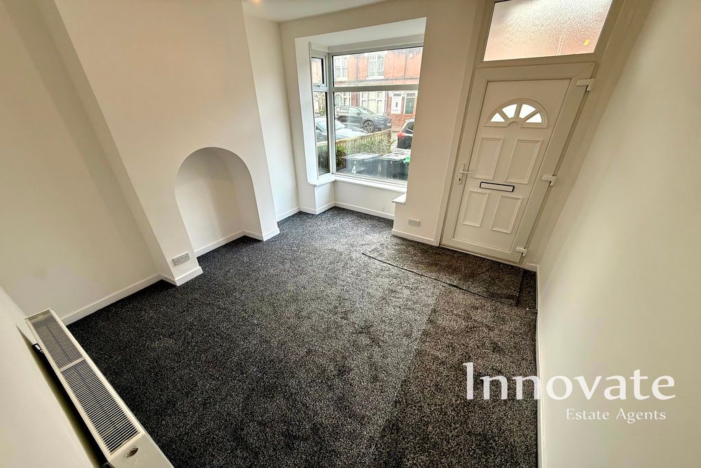 Property photo 2 of 7 Photo 6