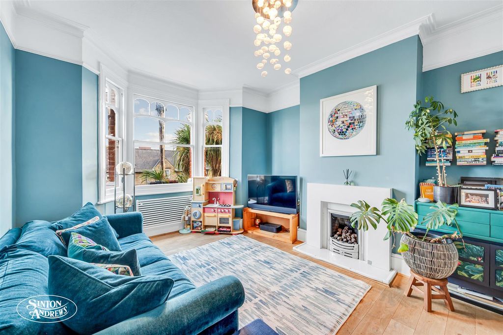 Property photo 2 of 10 152A Whitestile Road-2.Jpg