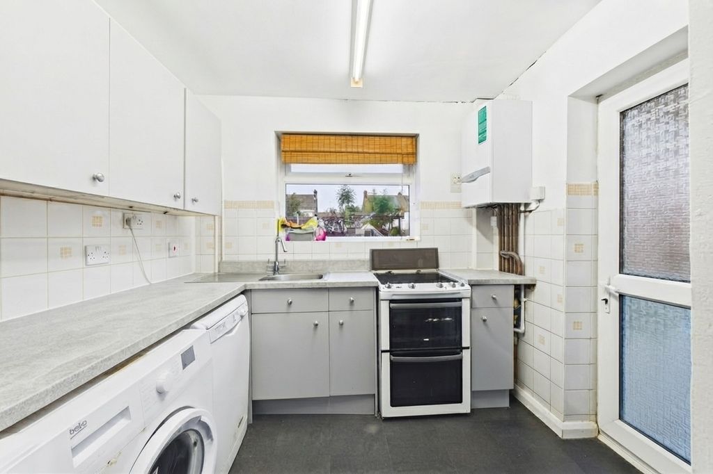 Property photo 3 of 9 Picture No. 06