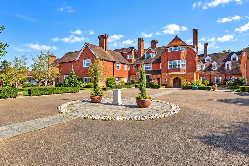 Property photo 1 of 29 Grand Estate Courtyard With Armillary Fountain.Png