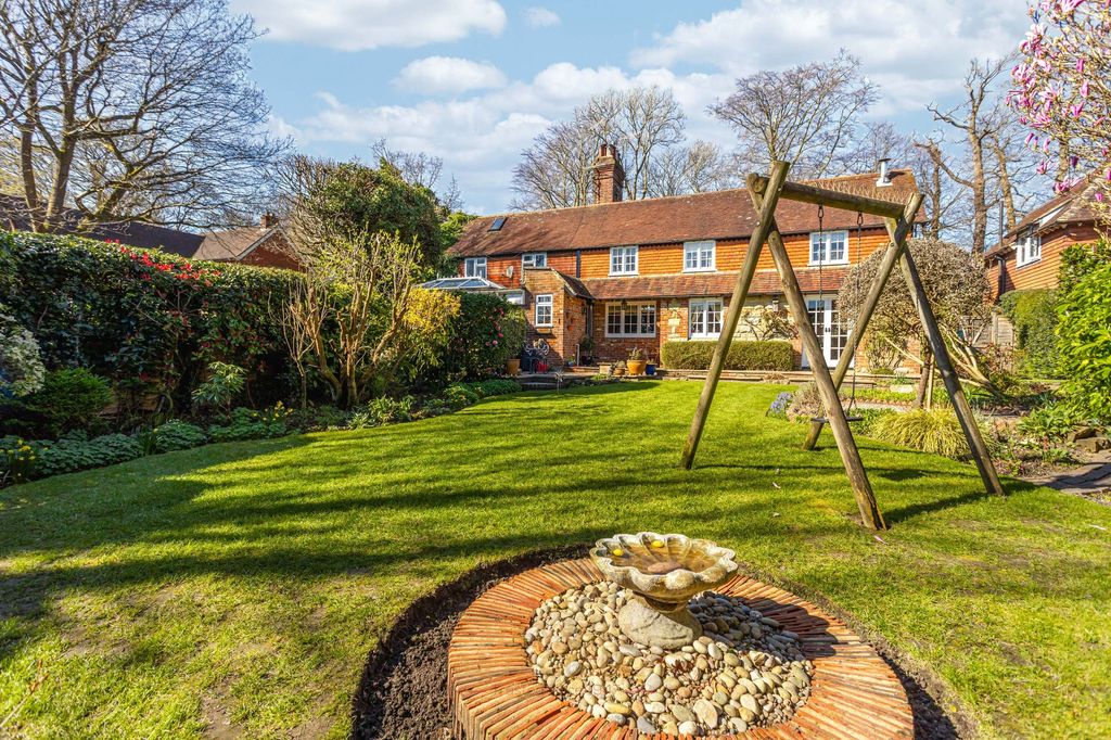 Property photo 2 of 20