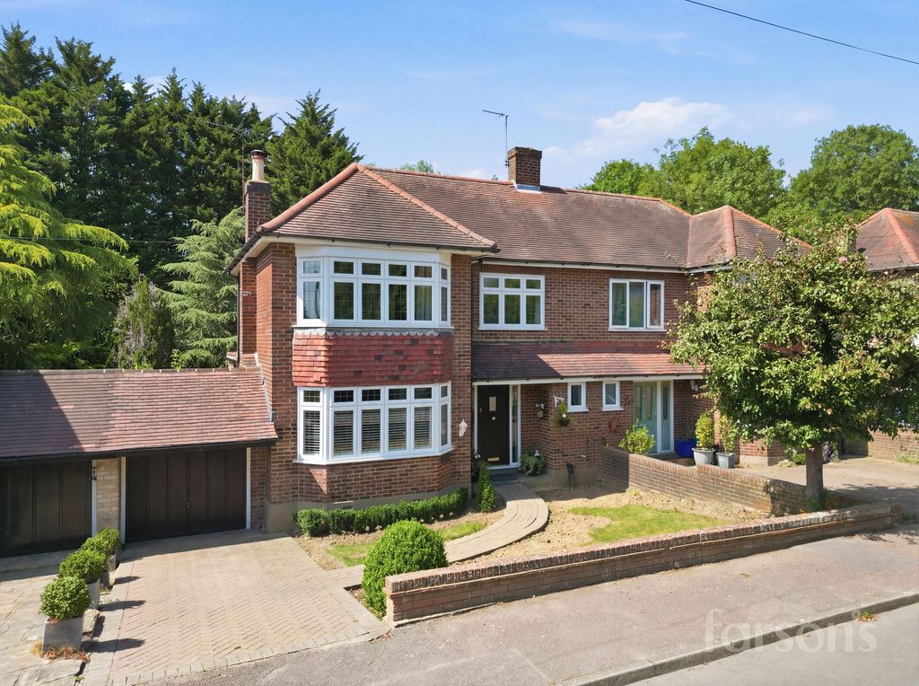 Property photo 1 of 29