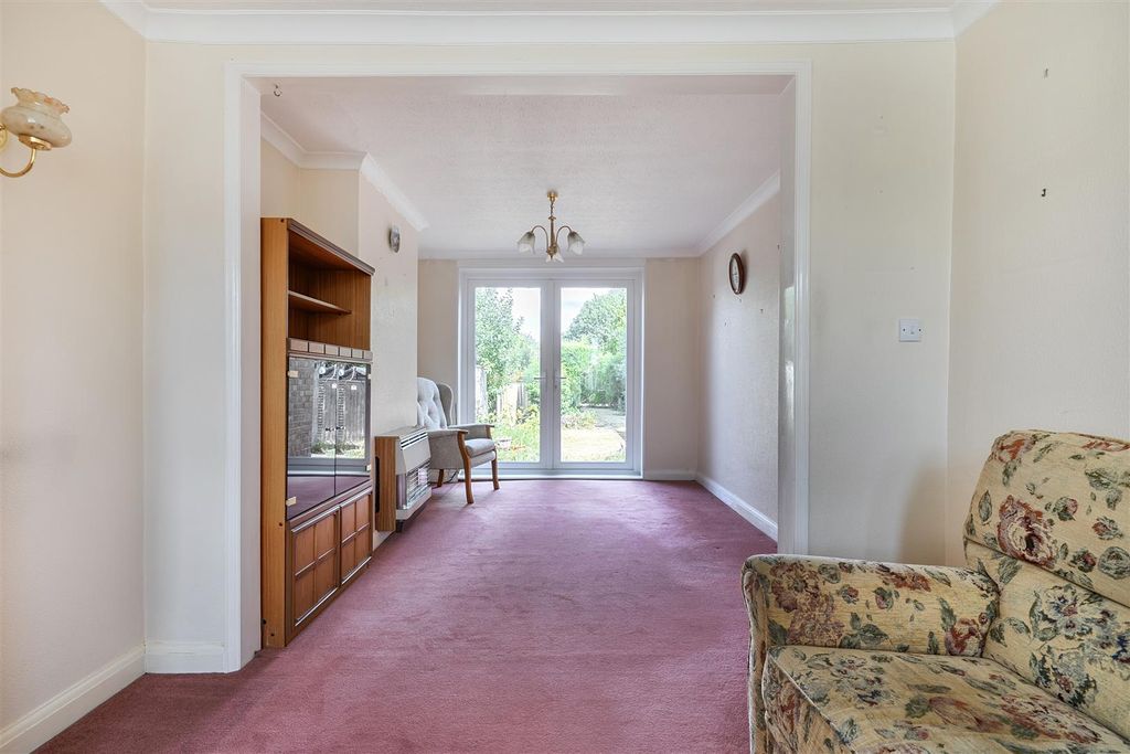 Property photo 3 of 18 1501855-12-6A71F5d8937Aa.Jpg