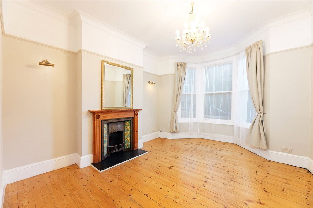 Property photo 2 of 9 Picture No. 01