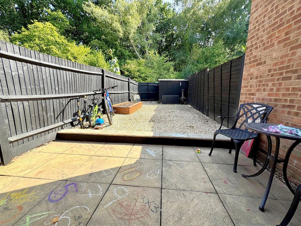 Property photo 2 of 10 Garden.Jpg