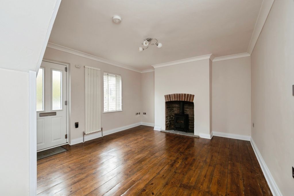 Property photo 2 of 14 Living Room