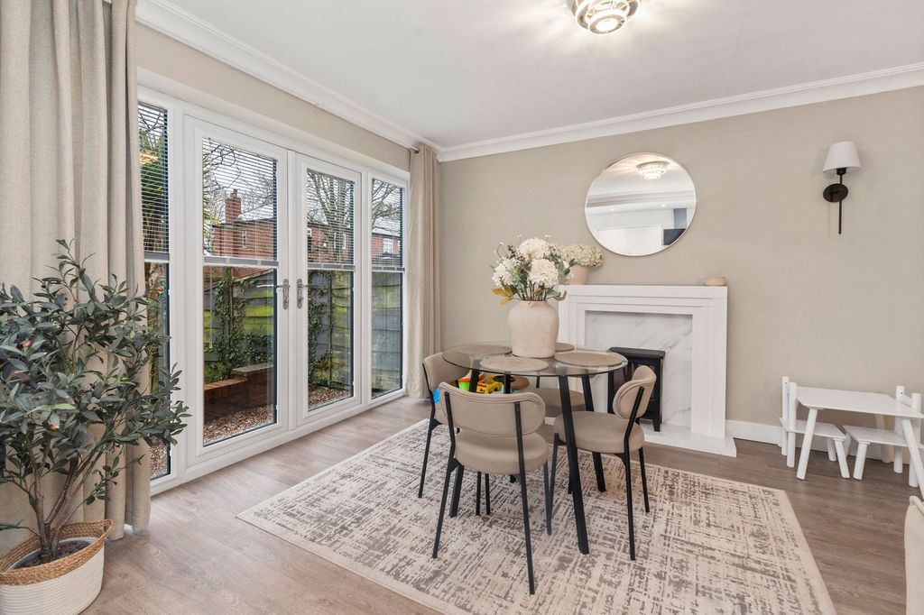 Property photo 3 of 37