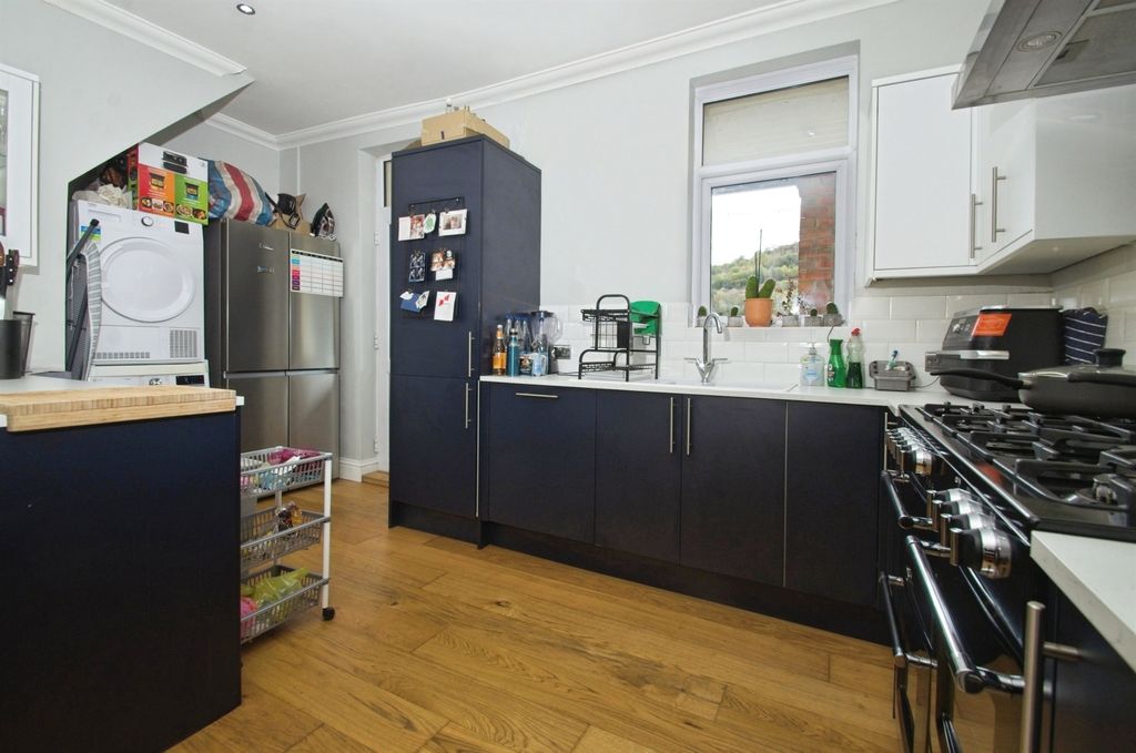 Additional image 6 of 3 bed semi-detached house for saleCemetery Road, Porth CF39