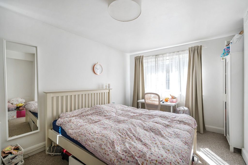 Property photo 3 of 10 Picture No. 06