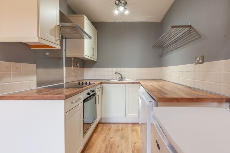 Property photo 3 of 6 330717