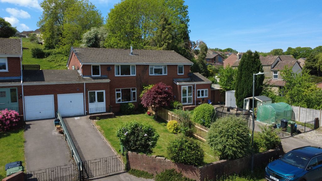 Property photo 1 of 21