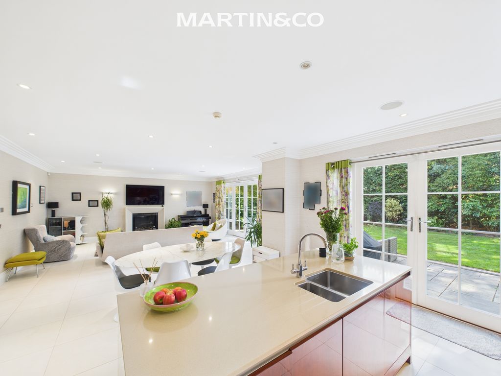 Property photo 2 of 51