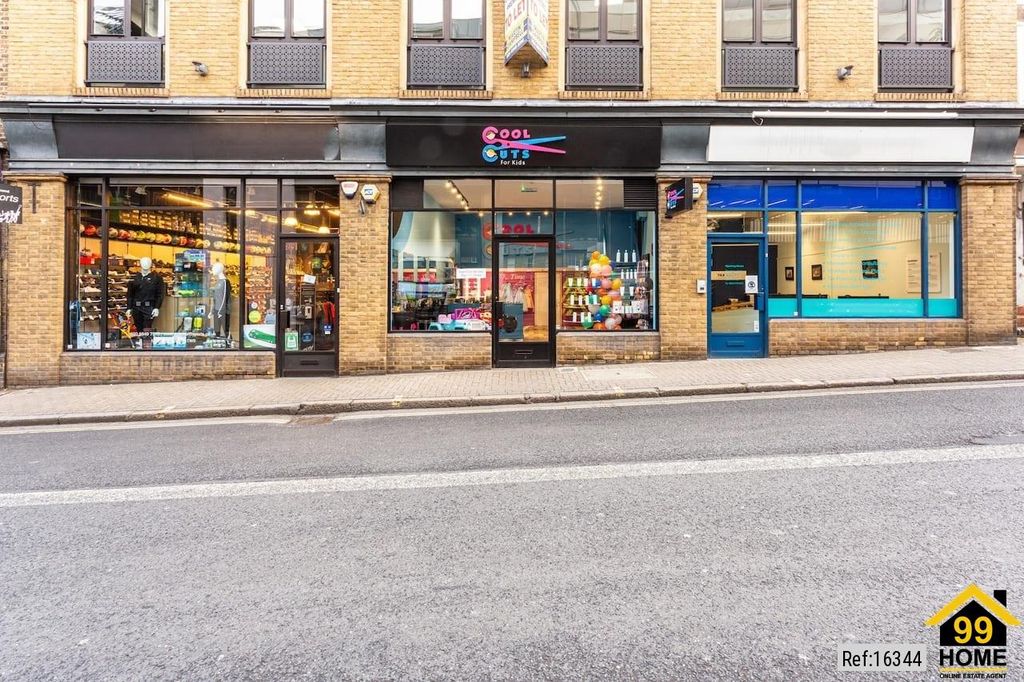 Property photo 1 of 8 Photo 0