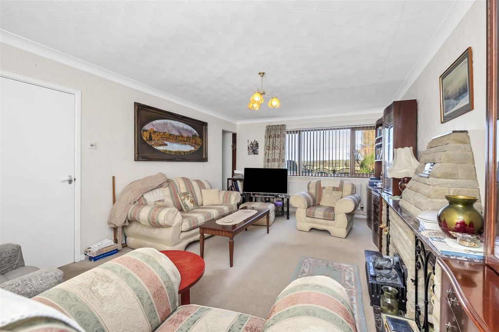 Property photo 3 of 18 Dcp_8214.Jpg