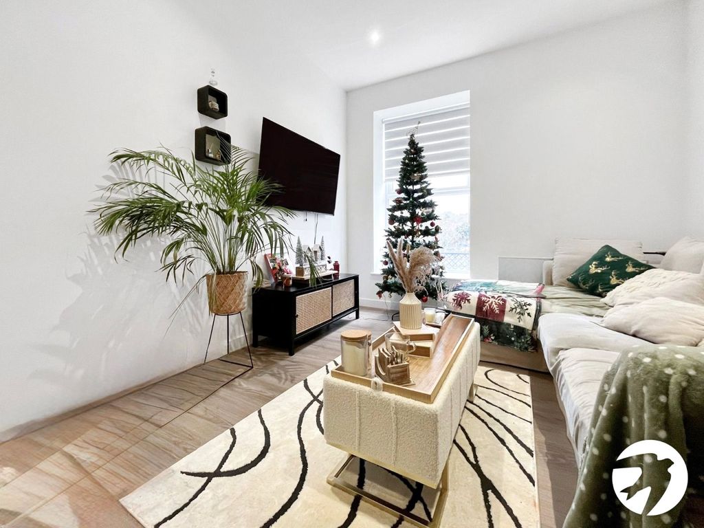 Property photo 3 of 7 Picture No. 11