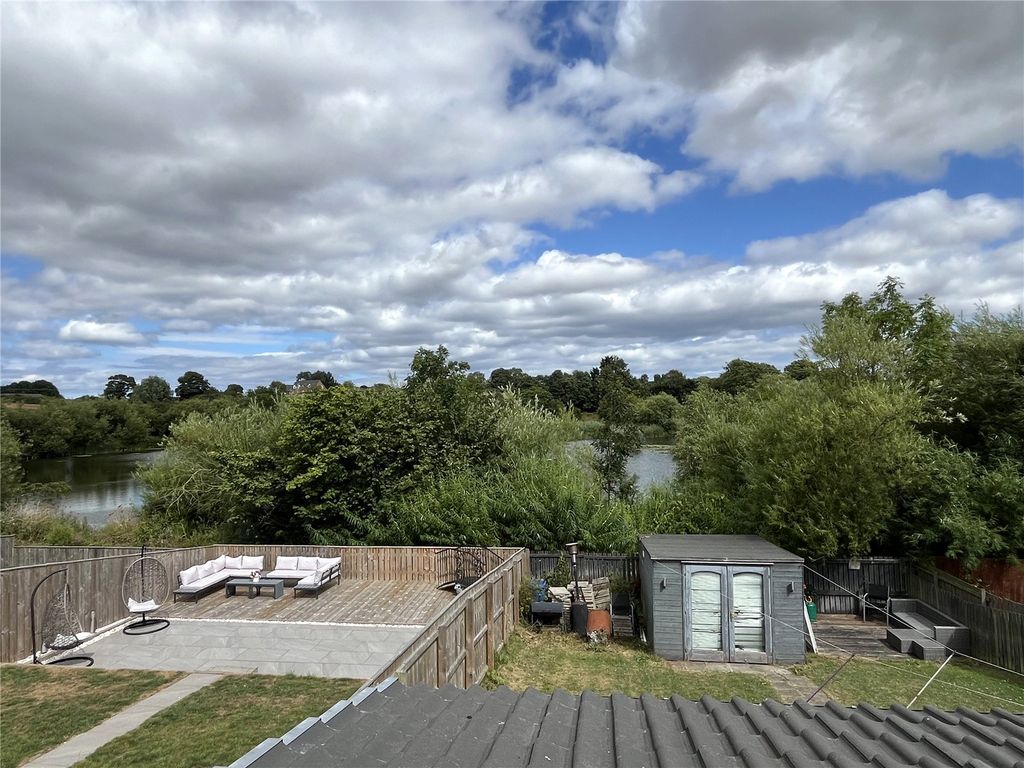 Property photo 3 of 18 Picture No. 06
