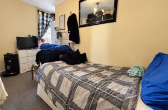 Property photo 3 of 4