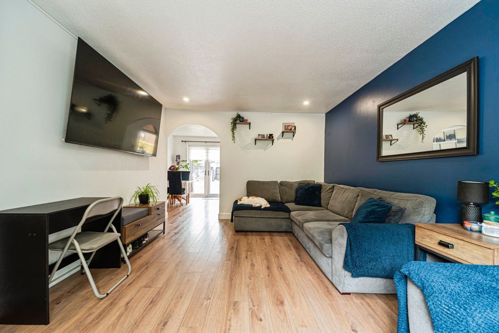 Property photo 3 of 10 Ba62036c-1667-F111-Ab0d-7Ced8d6B4873