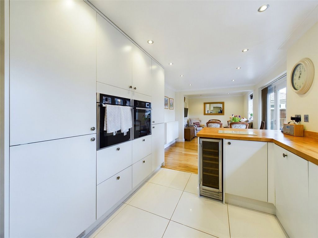 Property photo 3 of 18 Picture No. 23