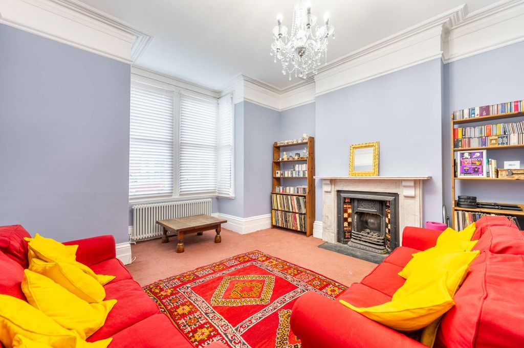 Property photo 1 of 14