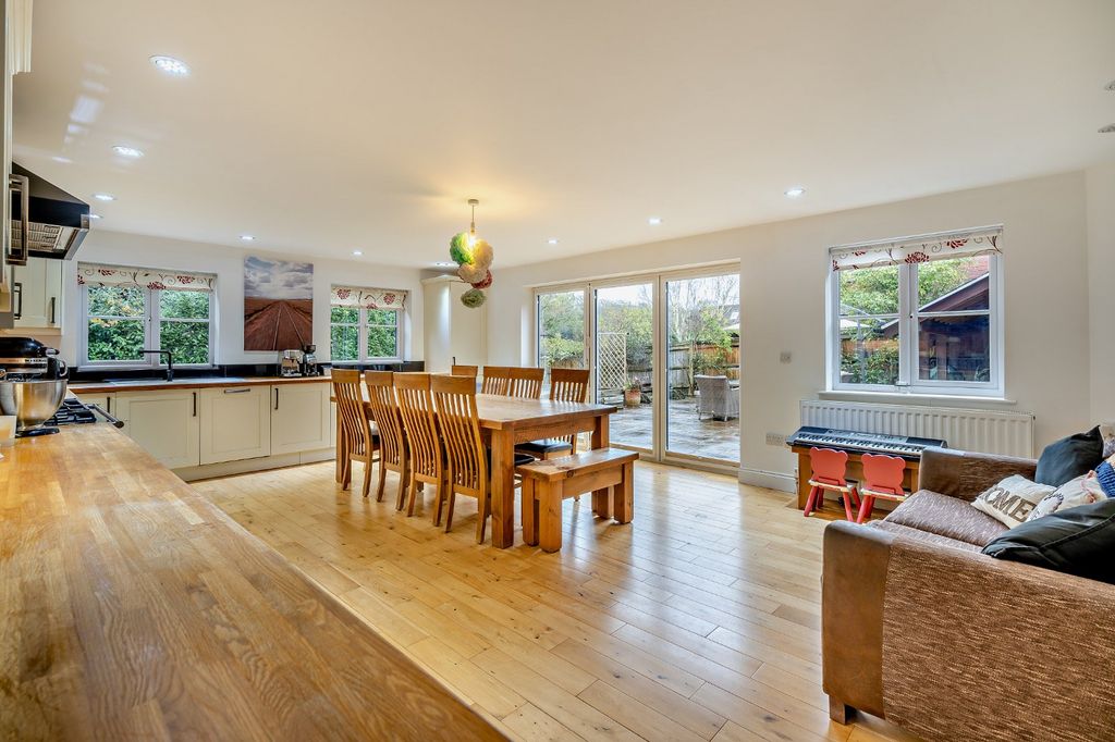 Property photo 3 of 18 Picture No. 13