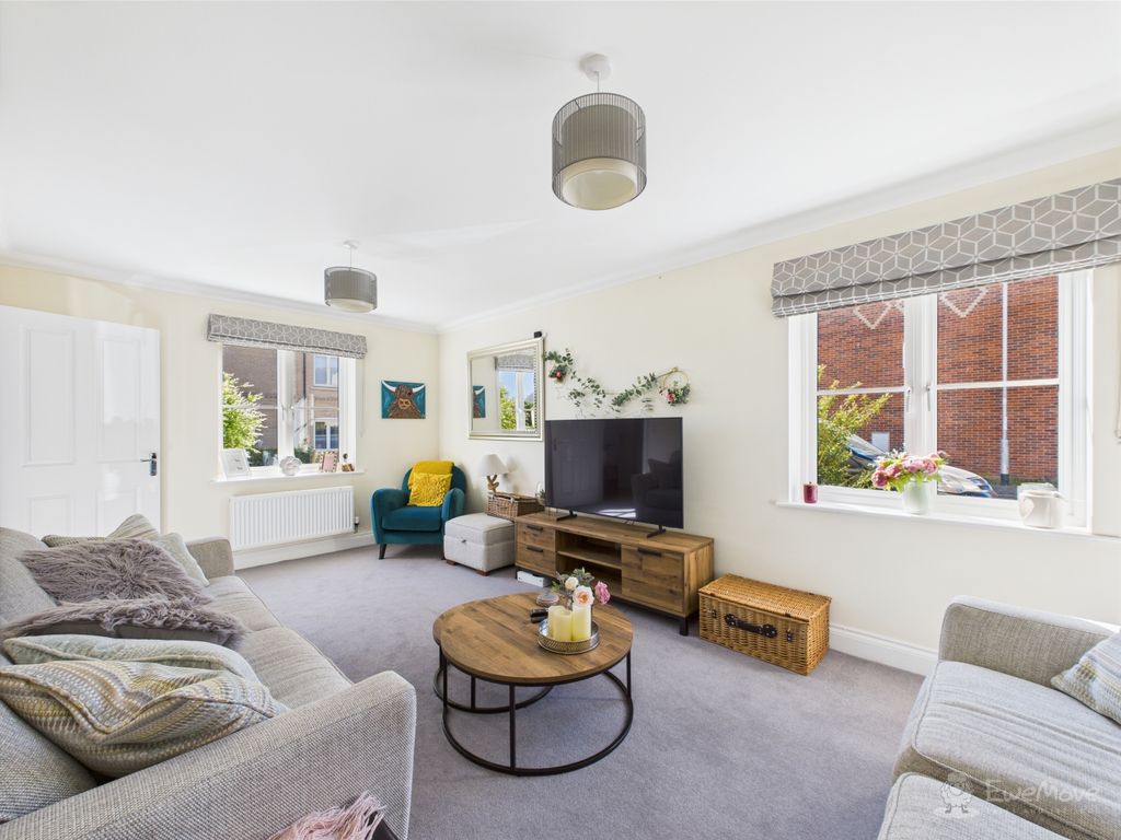 Property photo 3 of 25 Living Room- Mark Stephens Ewemove Newmarket And S