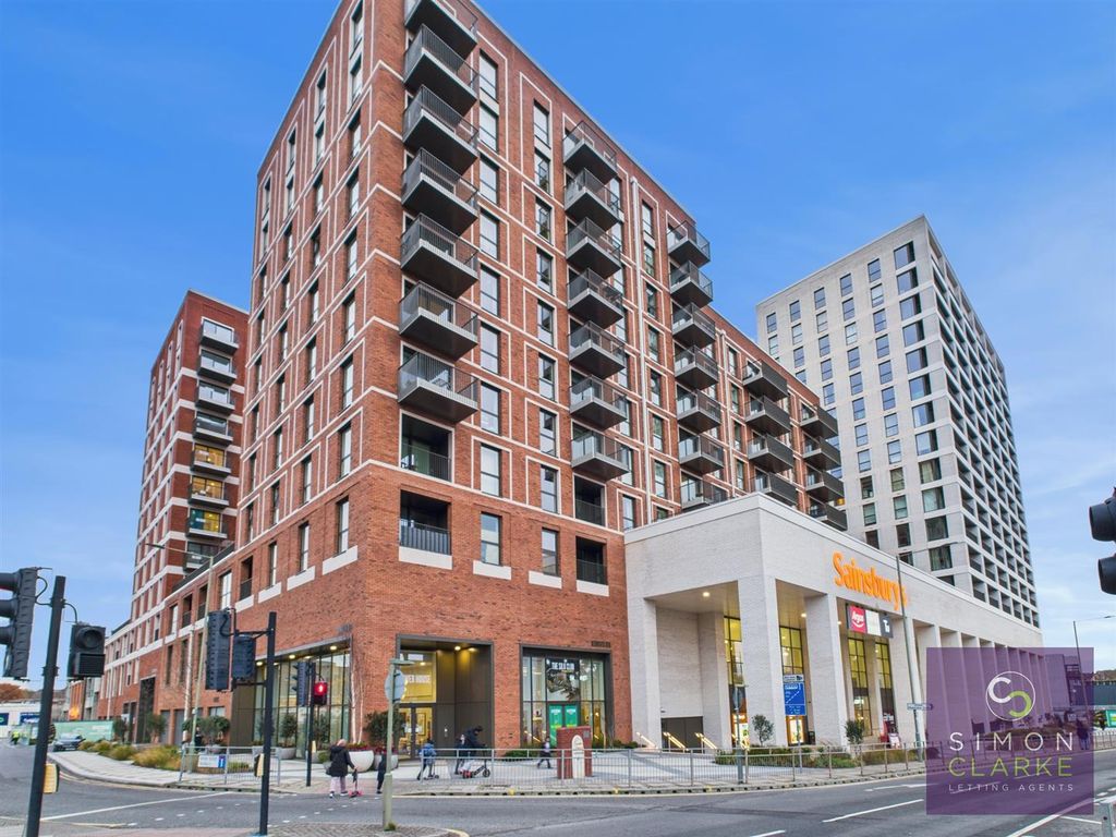 Property photo 1 of 18 Cam05425G0-Pr0079-Still013.Jpg