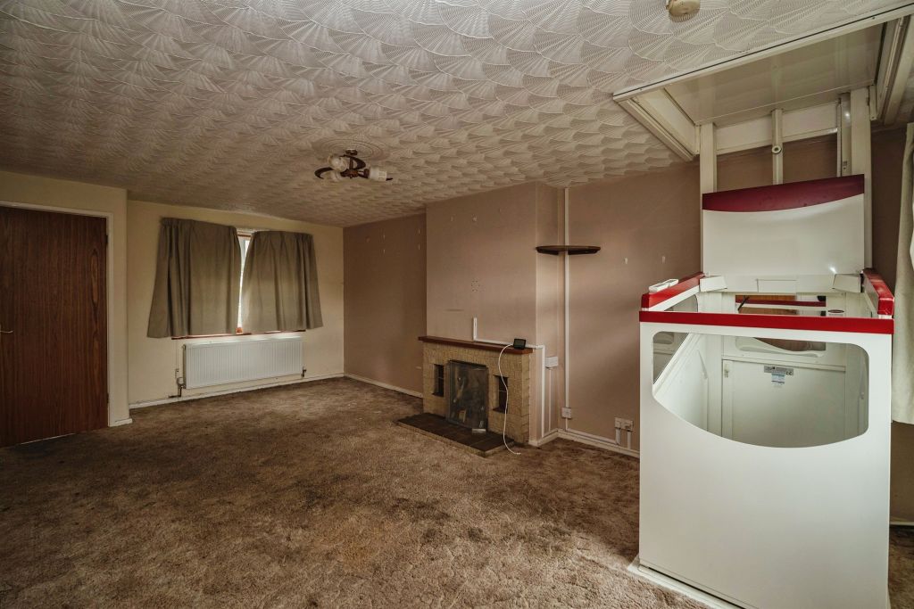 Property photo 3 of 17