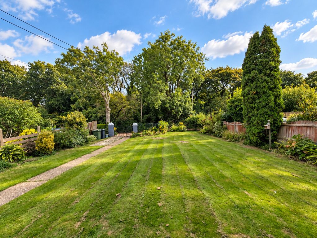 Property photo 3 of 28