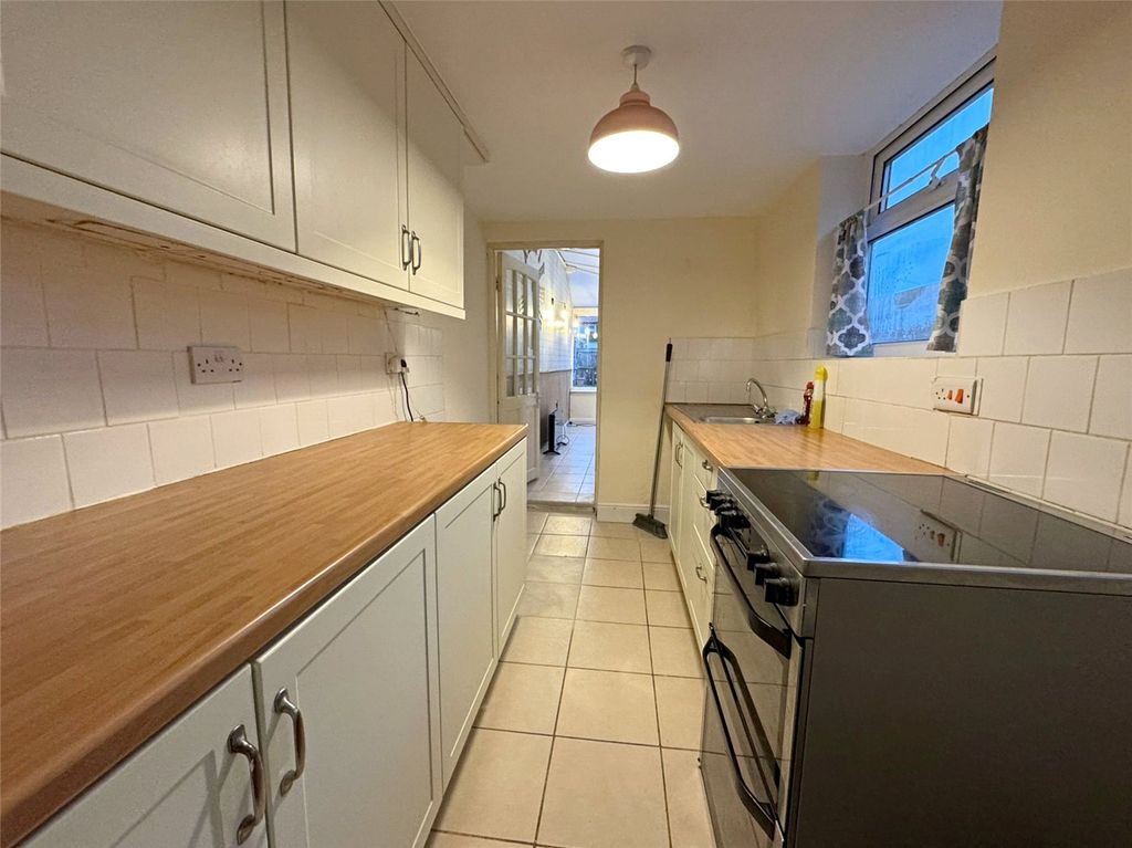 Property photo 3 of 13 Picture No. 10