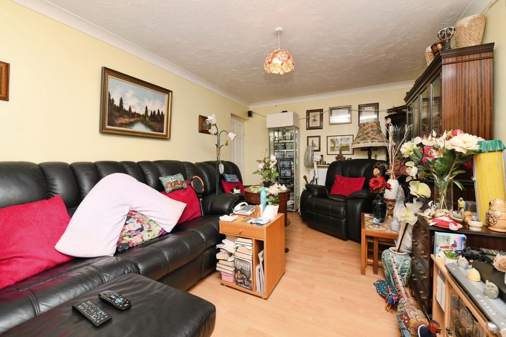 Property photo 3 of 22 Pbox-Img.Jpg
