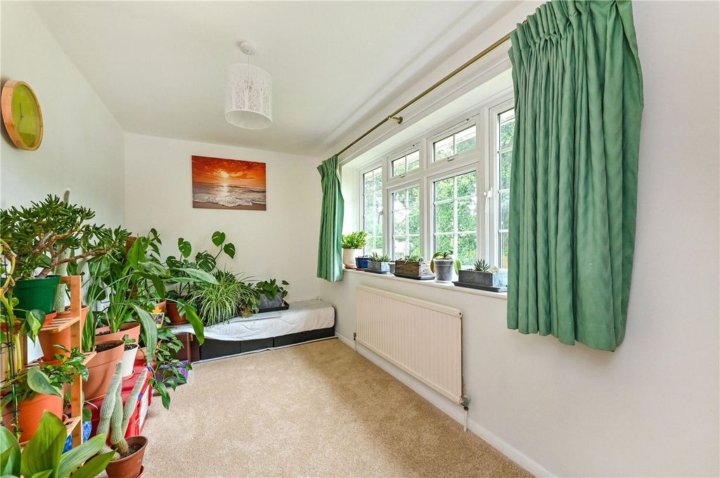 Additional image 11 of 4 bed detached house for saleThe Ridings, Liss, Hampshire GU33